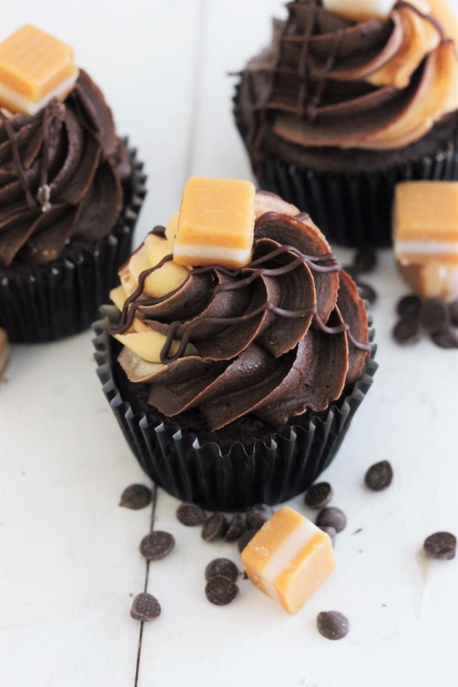 online shop chocolate caramel cupcake