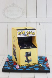 3D pacman cake