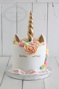 Peach unicorn cake