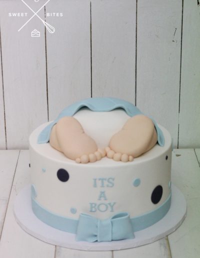its a boy baby shower bum cake