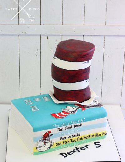 dr seuss cake cat in the hat