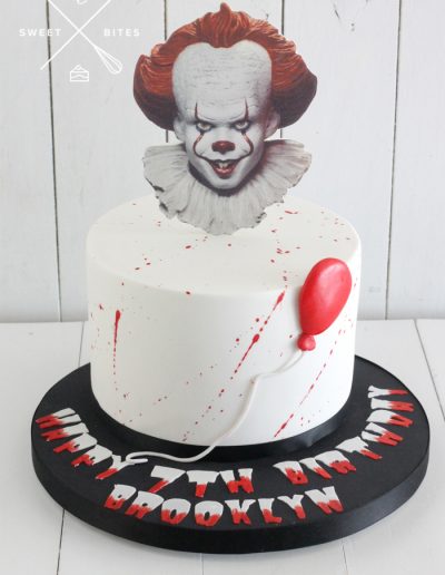it clown horror movie cake