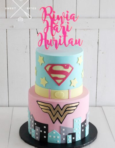 pink superman wonder woman girl 2 tier cake DC