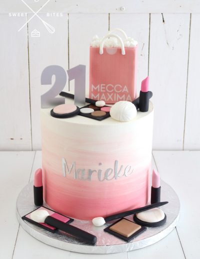 21st make up mecca girlie cake