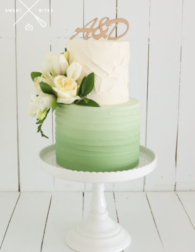 green texture wedding cake stand ombre