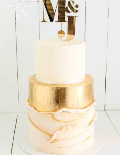 marble veining gold ivory fondant wrap wedding cake