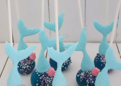 blue marmaid sprinkle cake pop