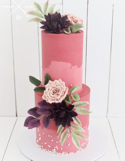 two tone tier sugar roses flowers pink wedding cake