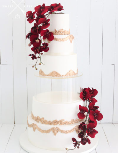 plinth seperator gold white wedding cake 5 tier red orchid