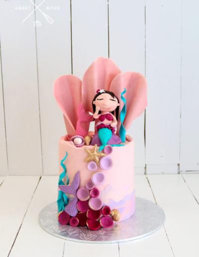 mermaid sea cake pink